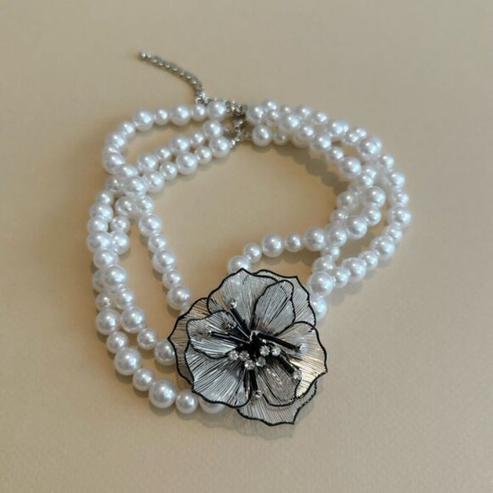 Elegant Pearl Choker Necklace N1493 - Picture 2 of 4